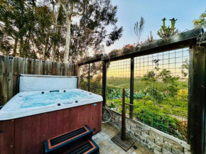 Canyon Breeze - Private Home with Hot Tub & Views